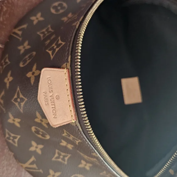 SOLD Louis Vuitton Monogram Bumbag - Picture 8 of 16